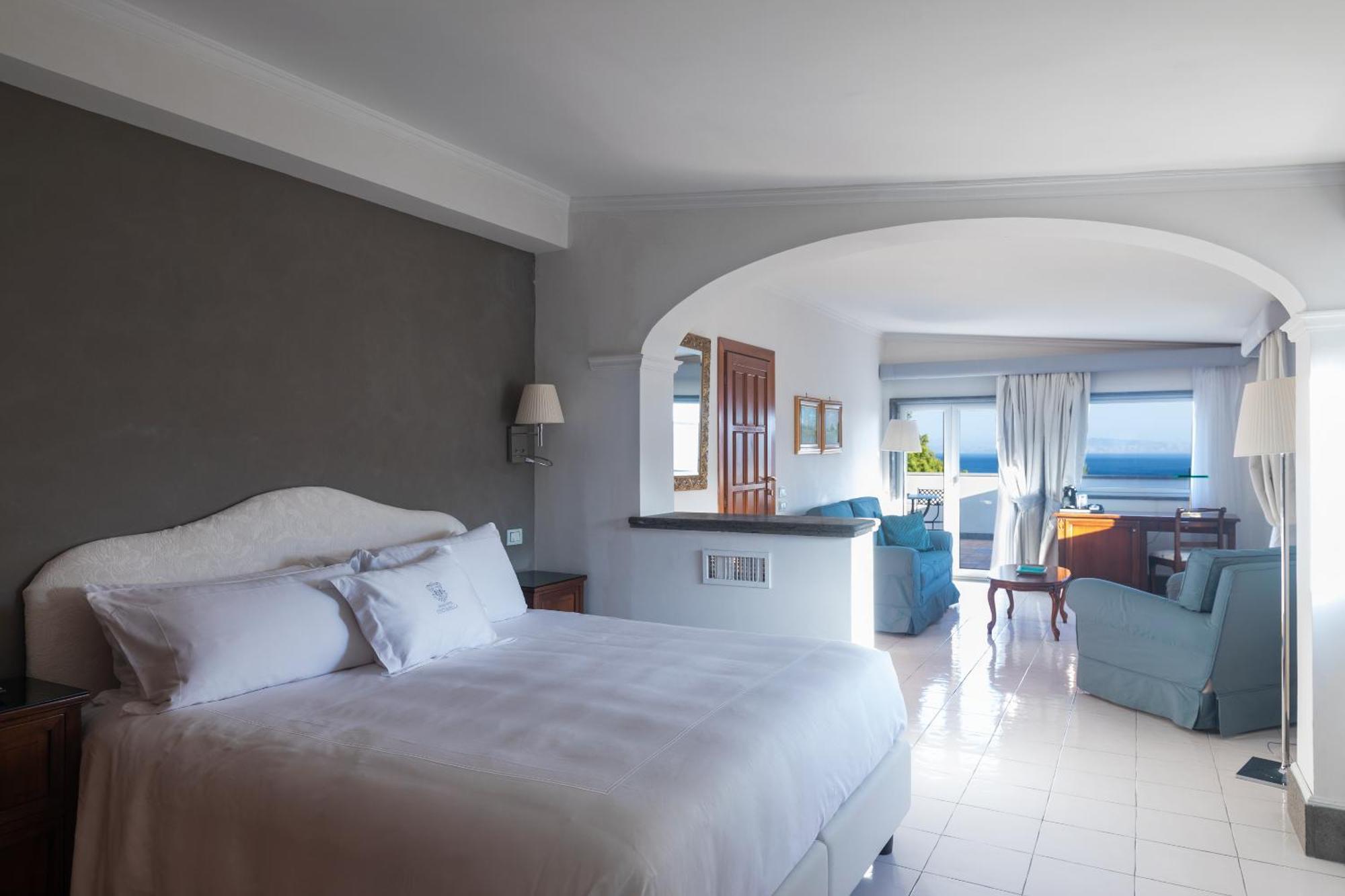 Grand Cocumella Hotel