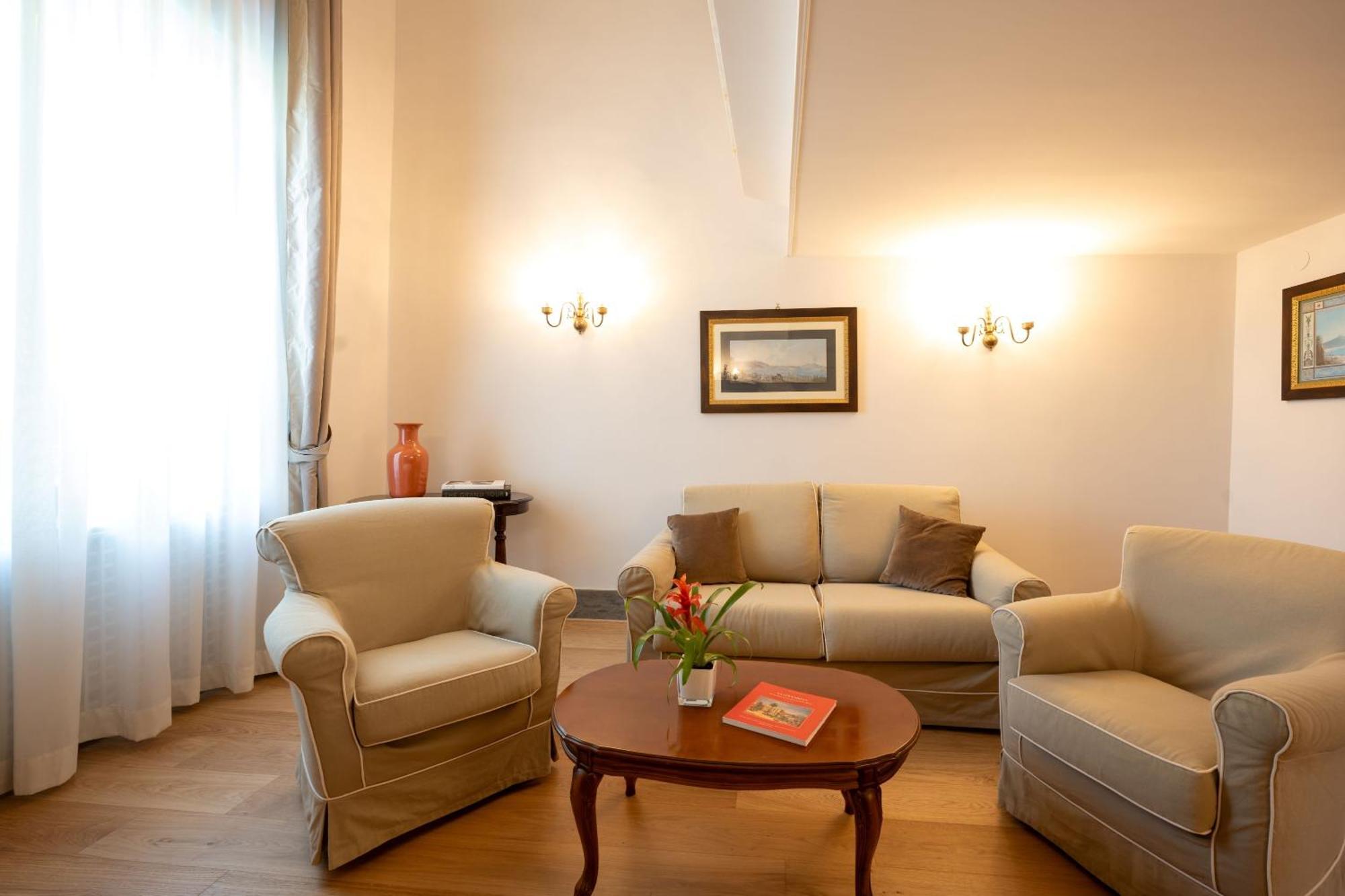 Grand Cocumella Hotel